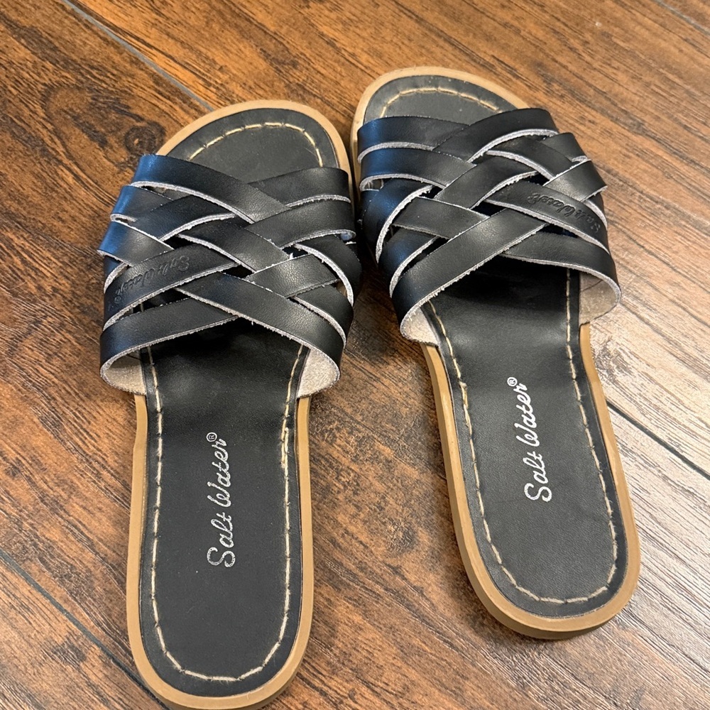 Women's Sandals, SaltWater Retro Slides, size 7, black (BL) - Picture 3 of 5